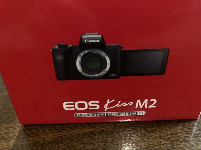 Canon EOS Kiss M2　ダブルズーム 新品