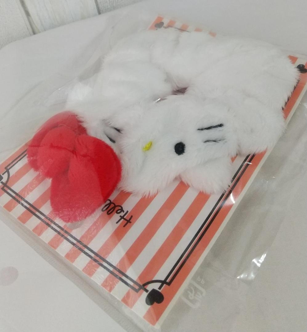 キティ　コンパクトミラー　ぬいぐるみシュシュ　ヘアピン　ヘアゴム　うさぎ　くま