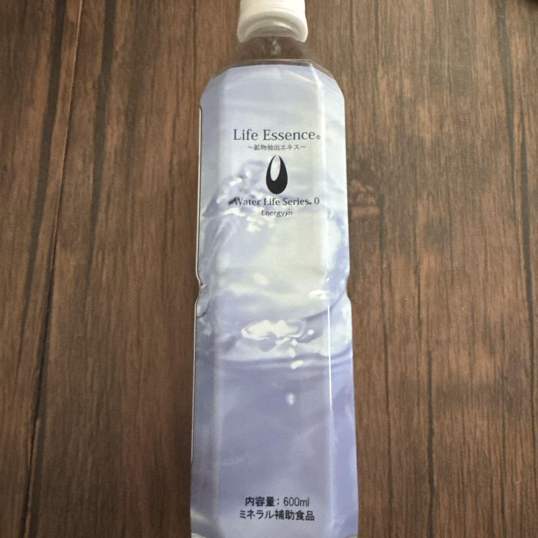 Life Essence ミネラルウォーター 500ml 賞味期限2025/12 Life Essence. ミネラルウォーター 500ml 6本セット - メルカリ
