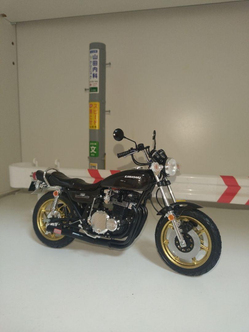 カワサキ750-RS改造車プラモデル完成品クリアケース付き♪モンキーセット