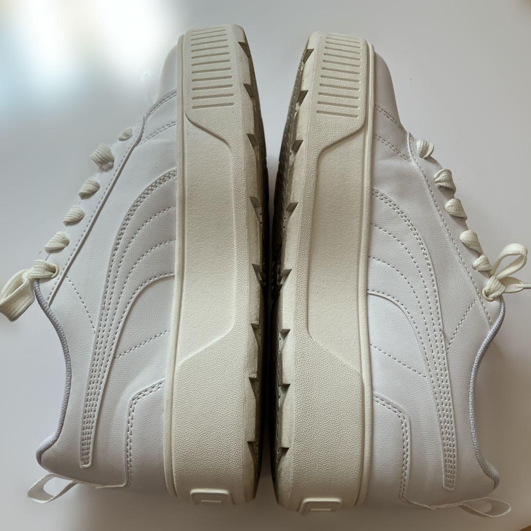 PUMA プーマ カルメン CG WHT/WARM WH 24cm スニーカー - メルカリ