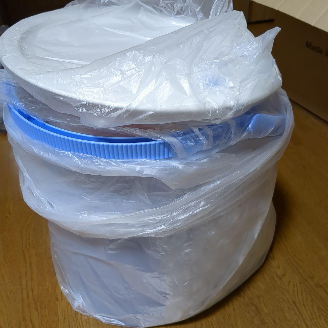 （85）タッパウェアスーパーキャニスター　オマケ4点つき　未使用品