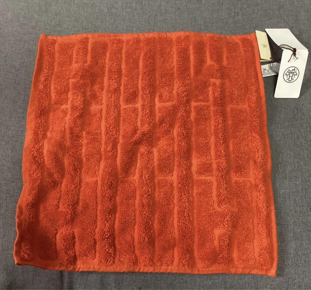 HERMES オレンジ タオルハンカチ 新品タグ付き