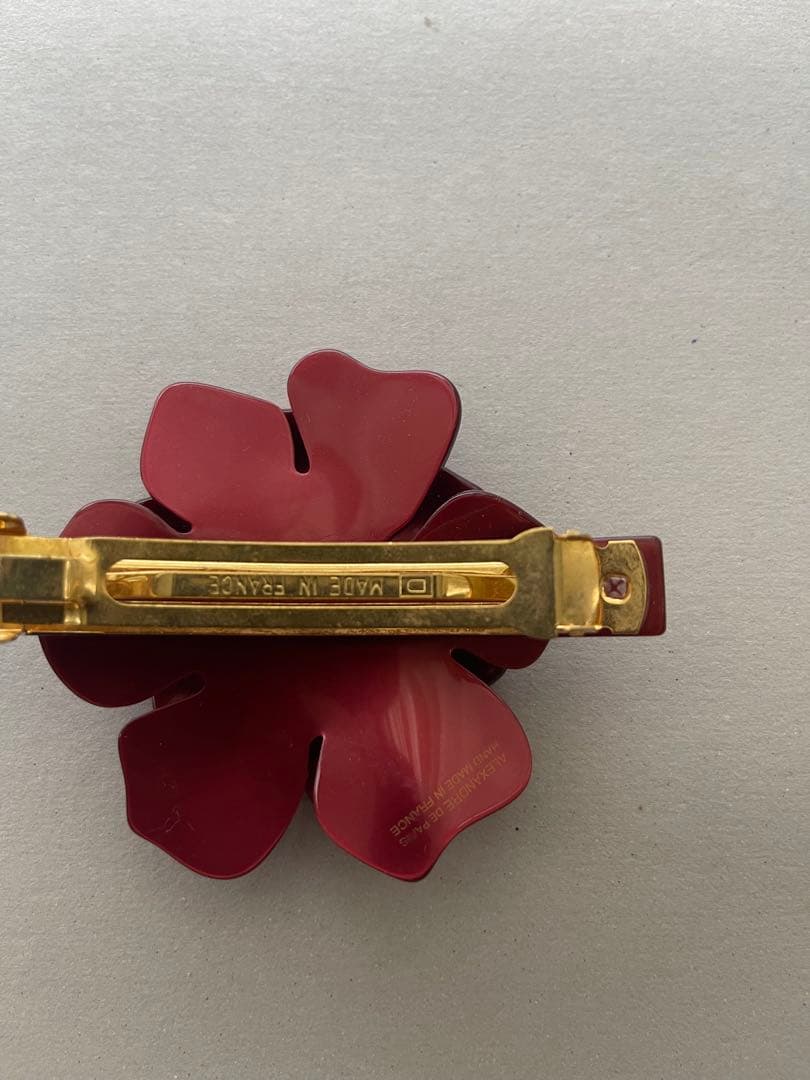 アレクサンドルドゥパリ 花型ヘアクリップ 赤