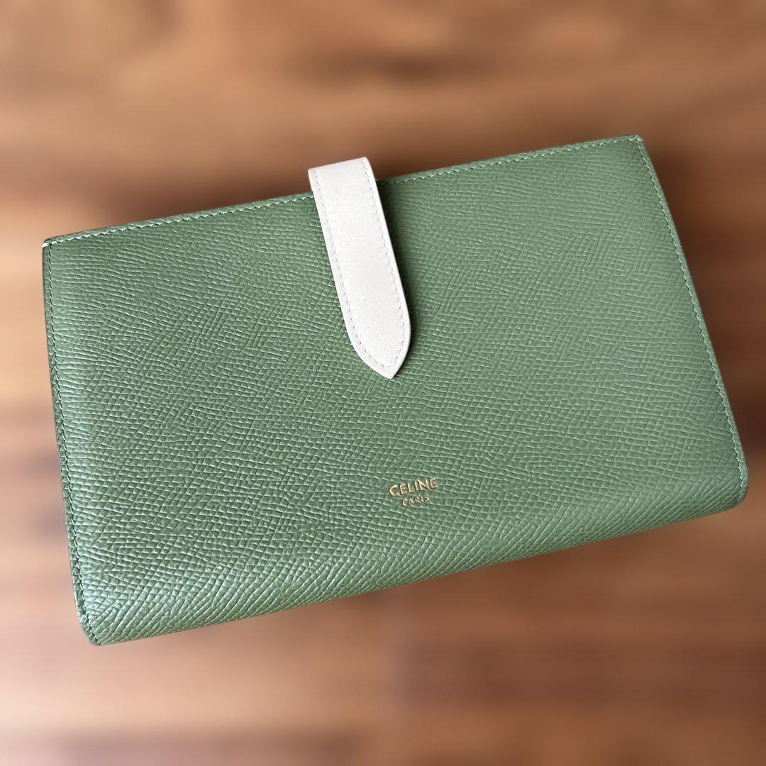 CELINE グリーン レザー 二つ折り財布