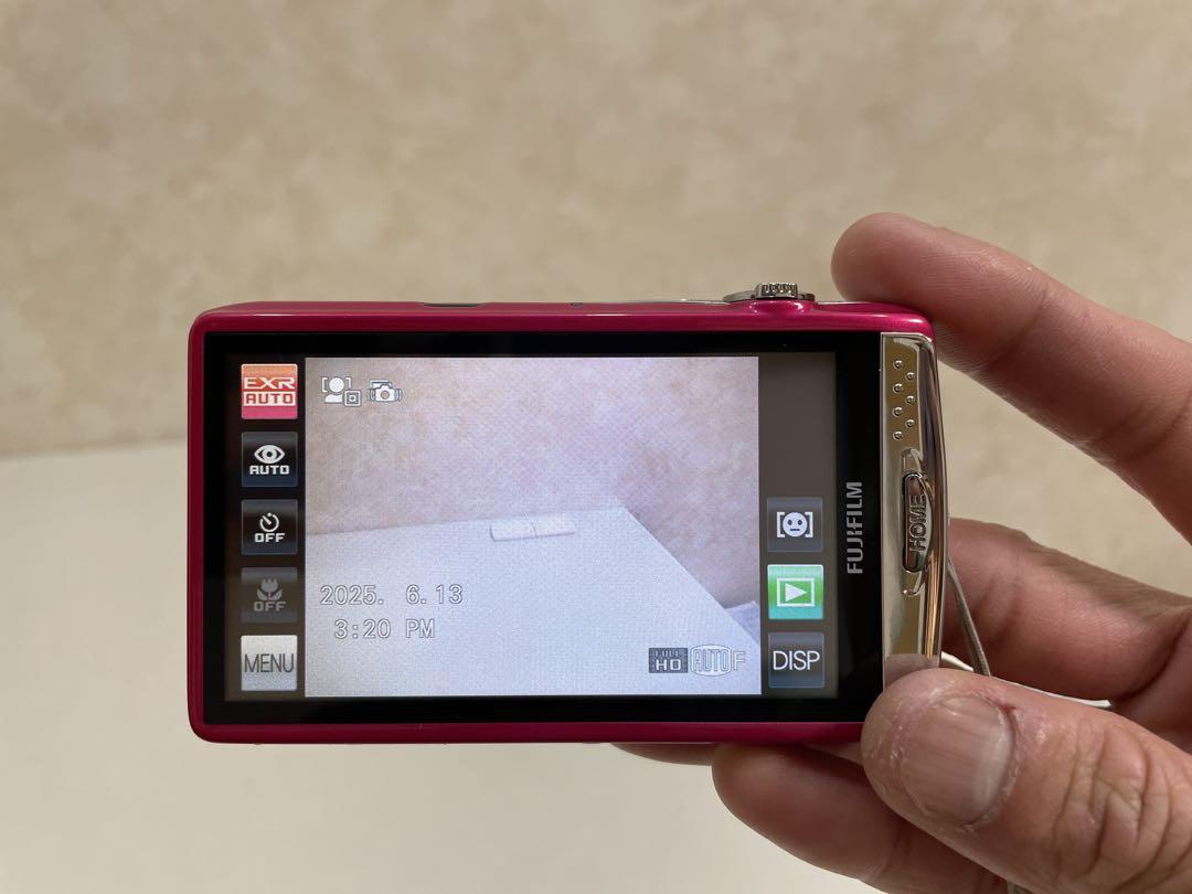 Fujifilm FinePix Z950EXR デジタルカメラ