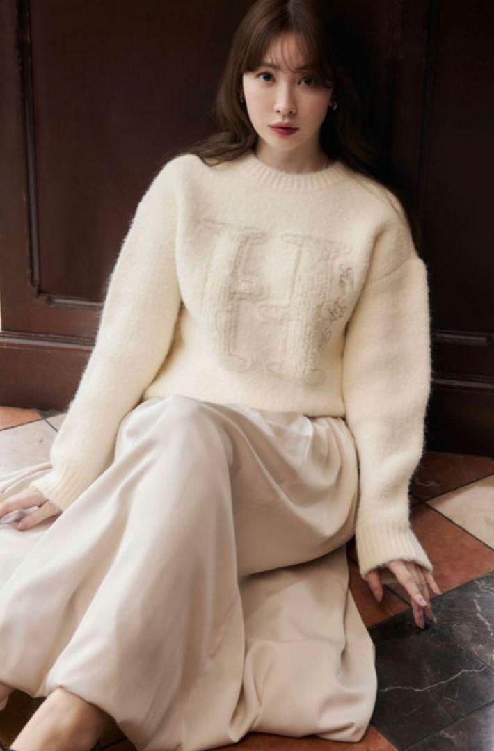 Excellent Condition】herlipto H Boa Logo Knit Pullover