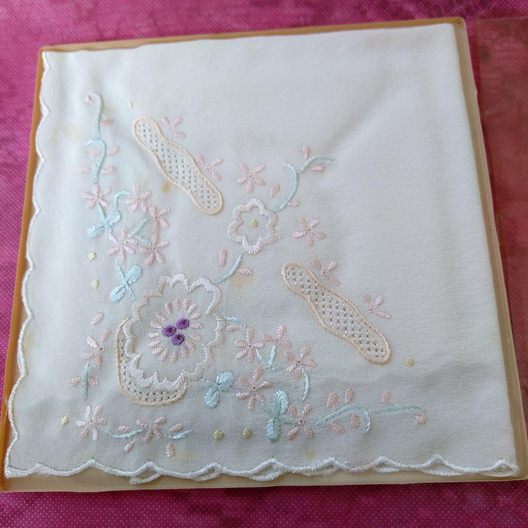 【１着でも送料無料】 中国刺繍ハンカチ3種類 計7枚＋おまけ1枚 メルカリ - 小物