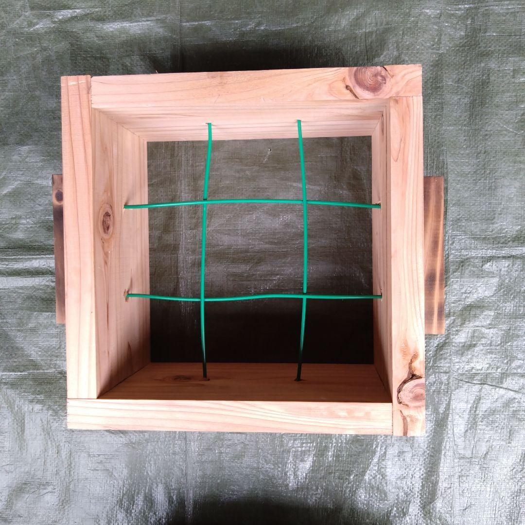 ミツバチ巣箱25−Ｂ−143
