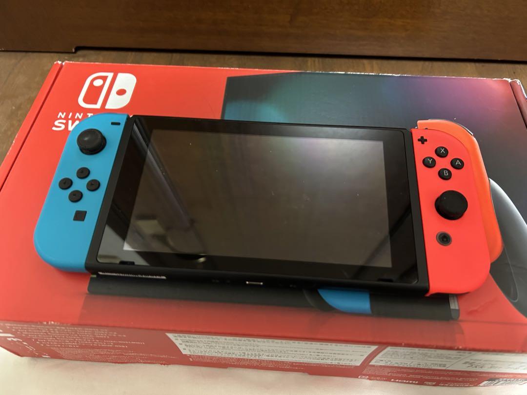 美品 Nintendo Switch ネオンブルー/ ネオンレッド