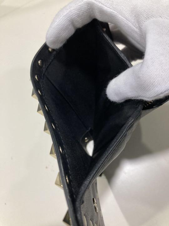 全国無料2022 VALENTINO ブラック ロックスダッズWホック財布 KRUoT-m96369018052 ヴァレンティノ 超激安通販