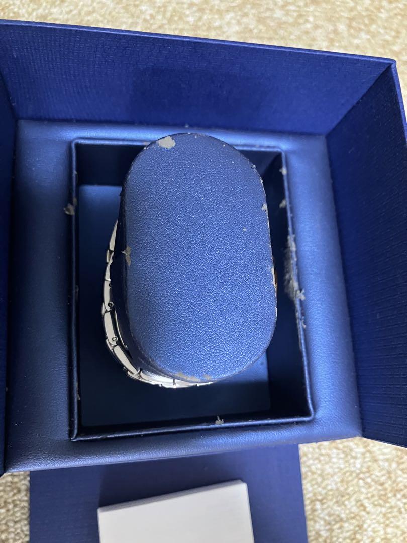 スワロフスキー　SWAROVSKI 腕時計