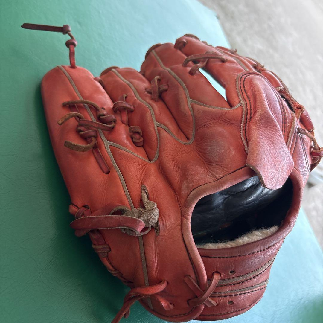 赤いレザー硬式野球グローブ 硬式グローブ 内野手用 二塁手・遊撃手用 プロステイタス 右投げ