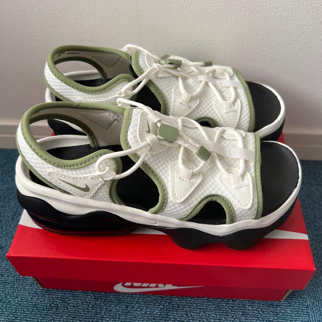 【新品未使用】NIKE エアマックスココ 24cm 限定カラー 【新品未使用】NIKE エアマックスココ 24cm 限定カラー