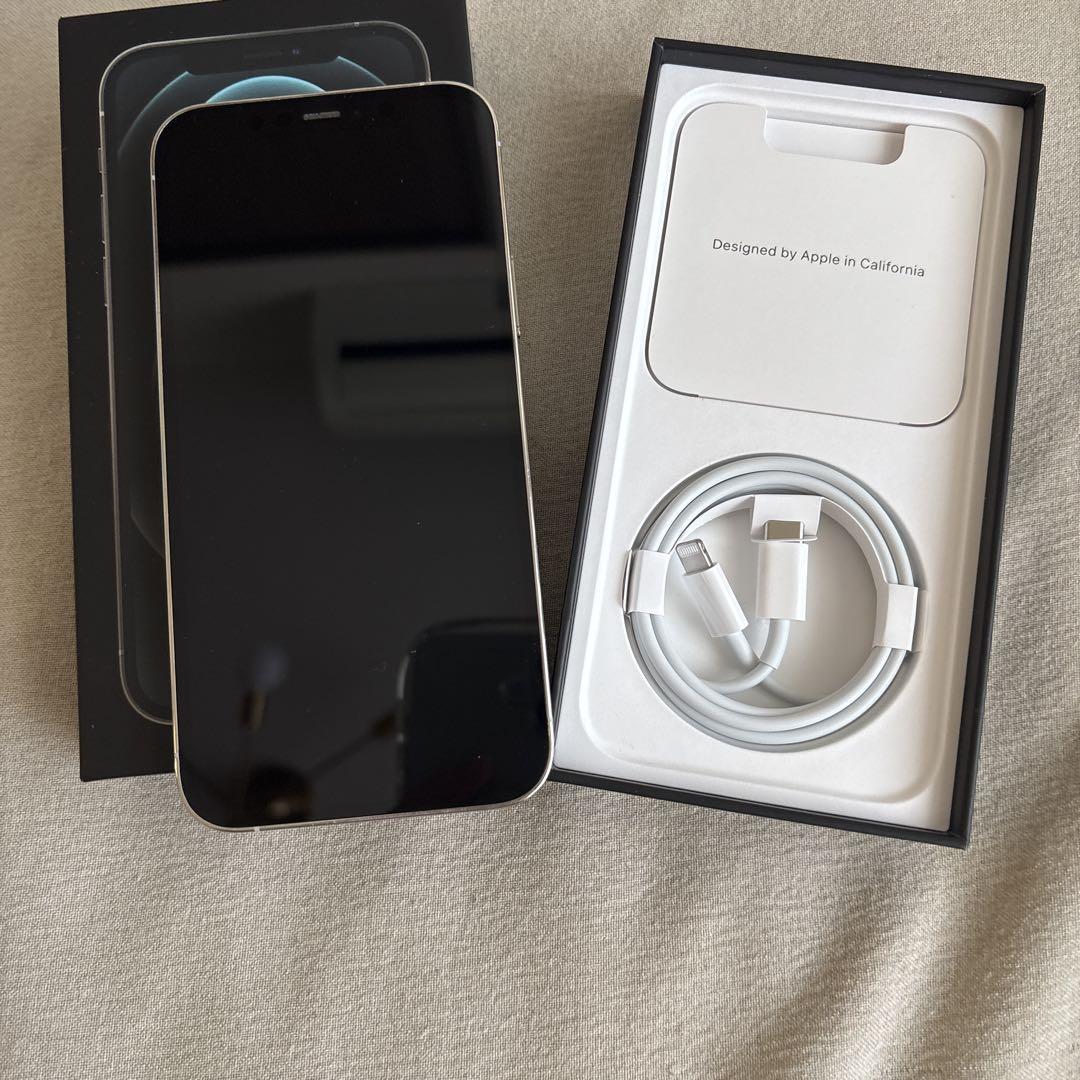 Apple iPhone 12pro 256GB ホワイト　ケース付 Apple iPhone 12pro 256GB ホワイト ケース付