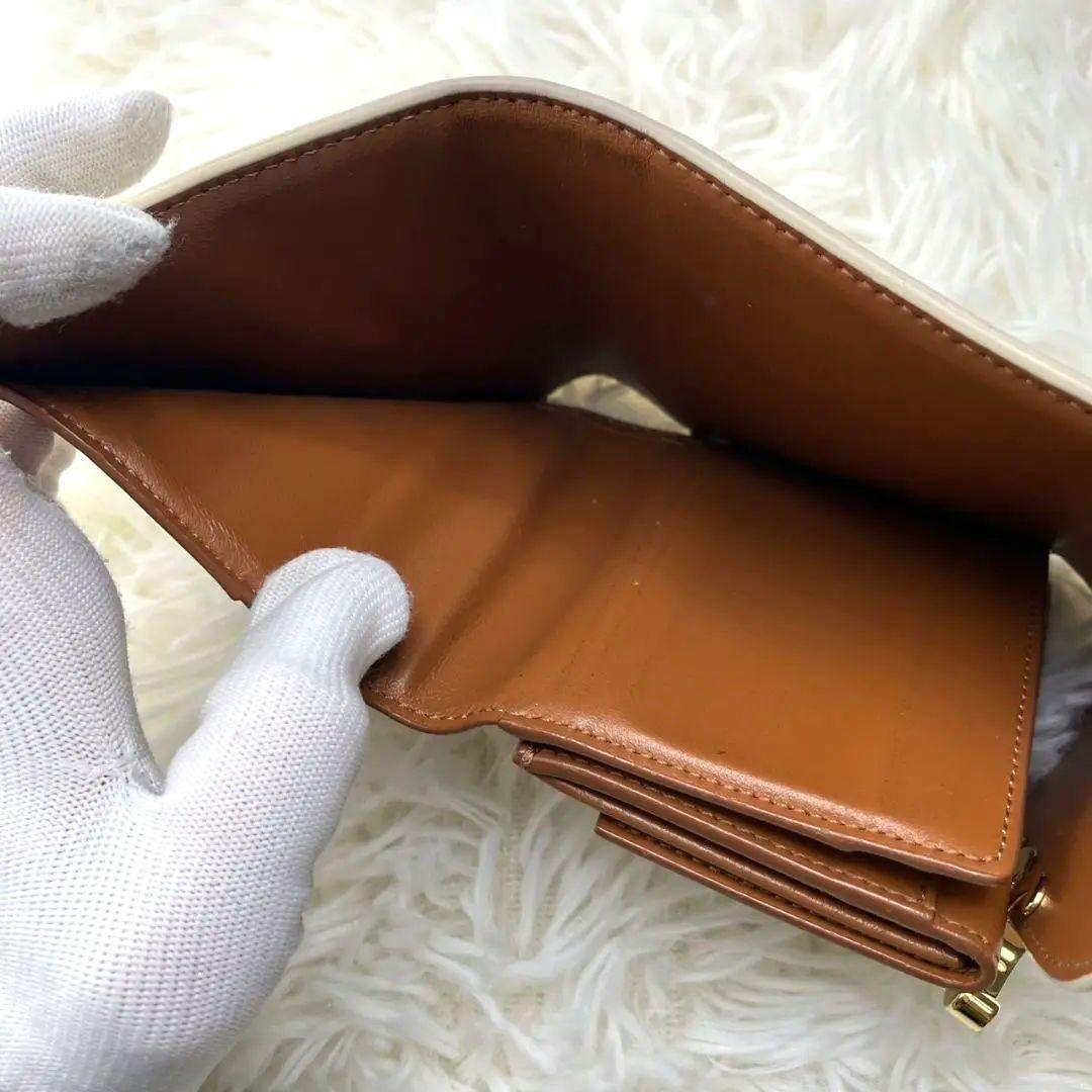 セリーヌ スモールウォレット トリオンフ 折り財布 現行品 ホワイト / タン