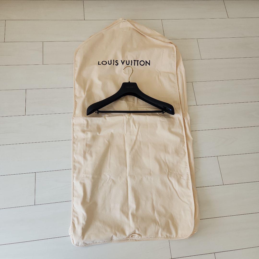 ‼️新品‼️LOUIS VUITTON 衣類カバー &ハンガーセット ‼️新品‼️LOUIS VUITTON 衣類カバー &ハンガーセット
