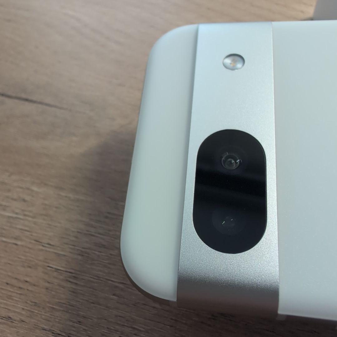 Google Pixel 8a ポーセリン