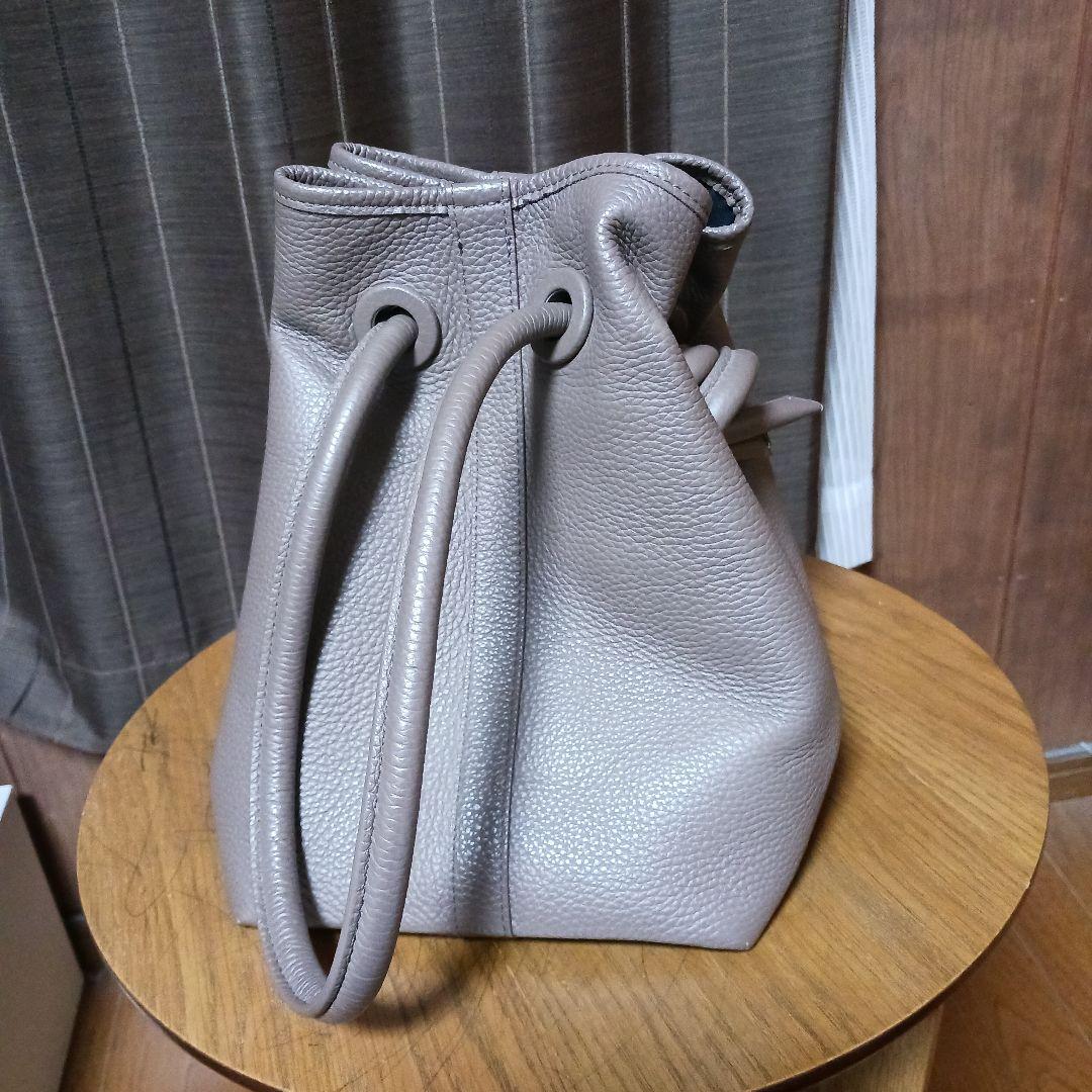 vasic 巾着レザーバッグ