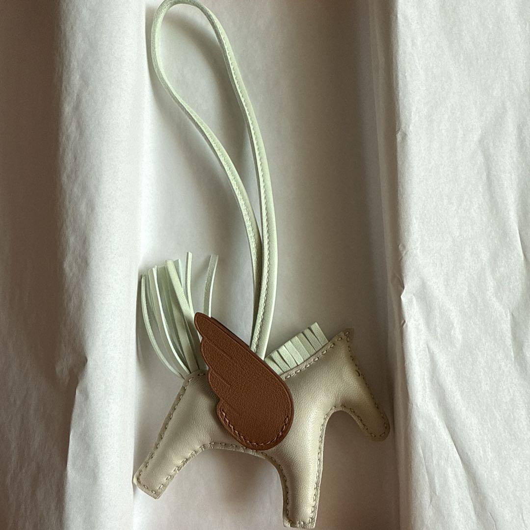 未使用品　HERMES ロデオ　エルメス　ぺガサス　チャーム