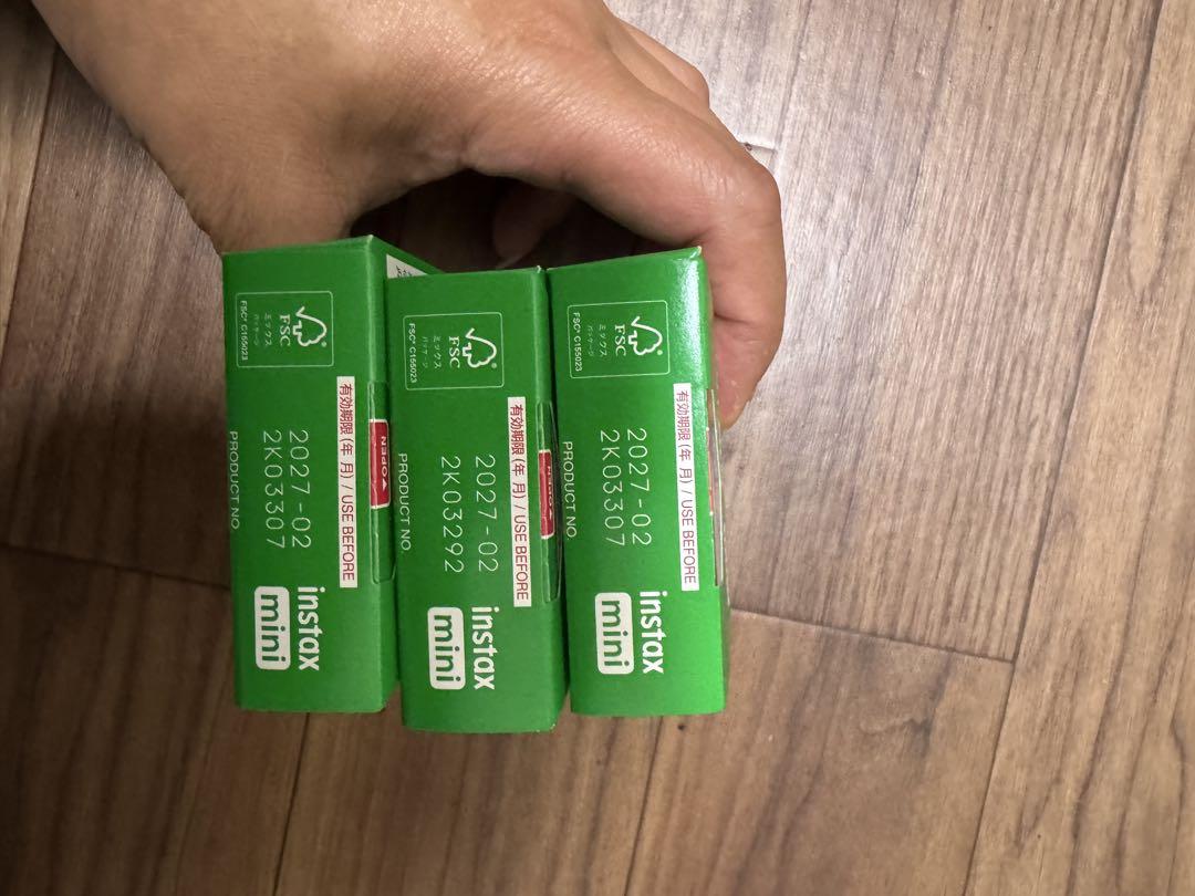 FUJIFILM instax mini