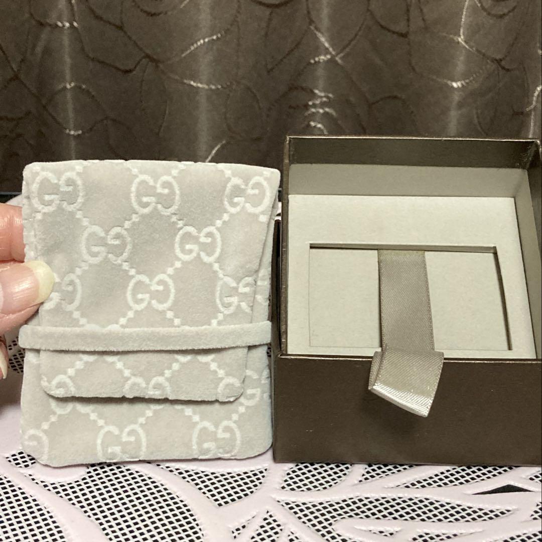 グッチ　GUCCI ハート　シルバーピアス インターロッキング　箱付き