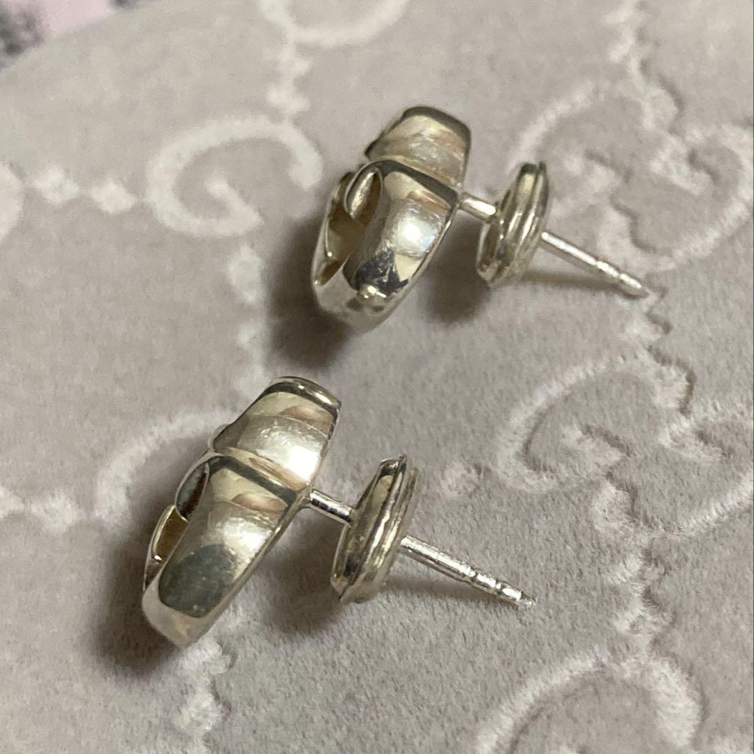 グッチ　GUCCI ハート　シルバーピアス インターロッキング　箱付き