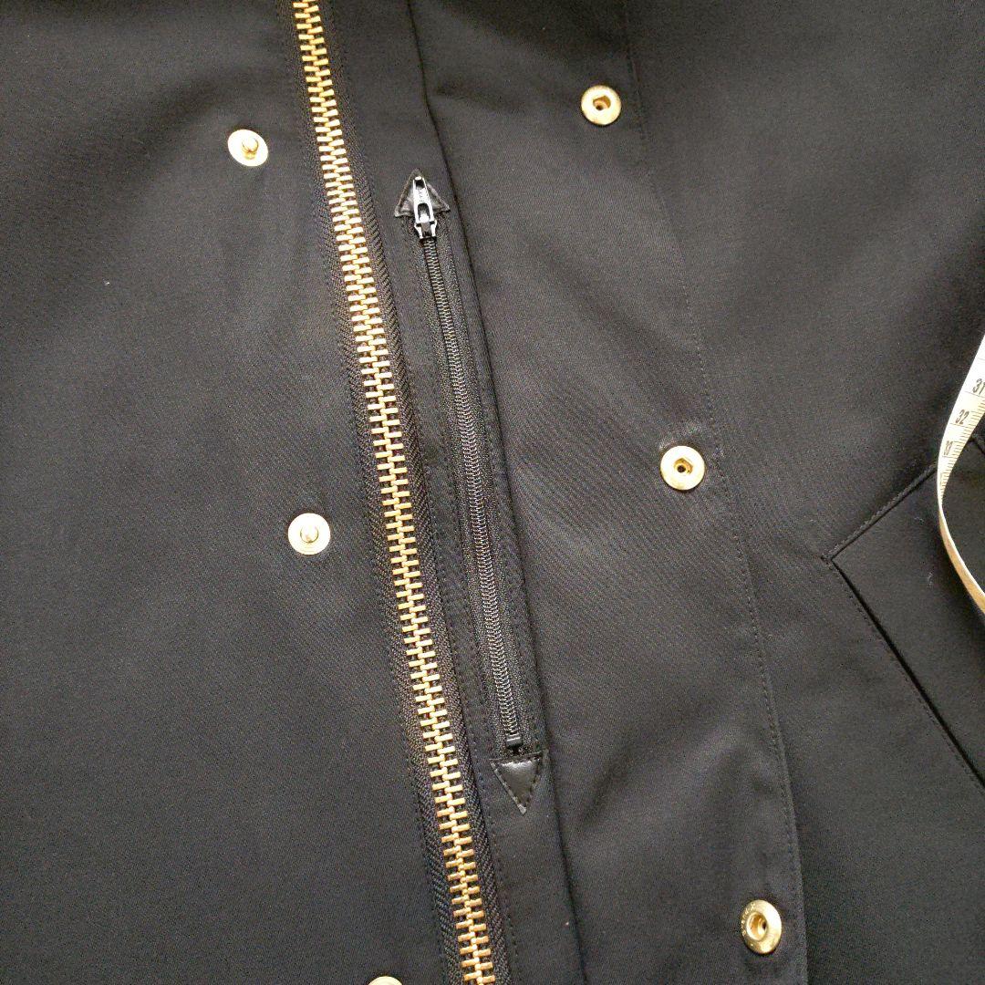 Barbour ×
