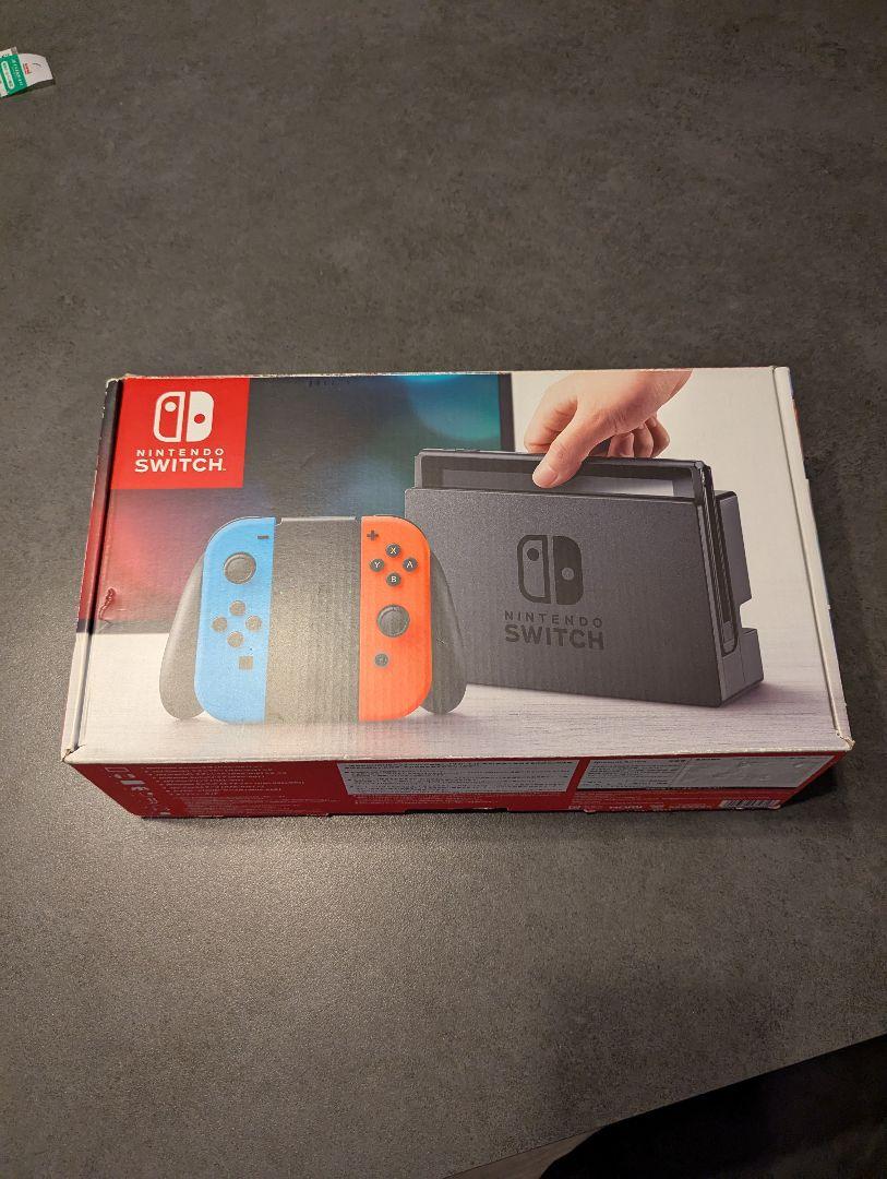 Nintendo Switch 本体一式とケースのセット