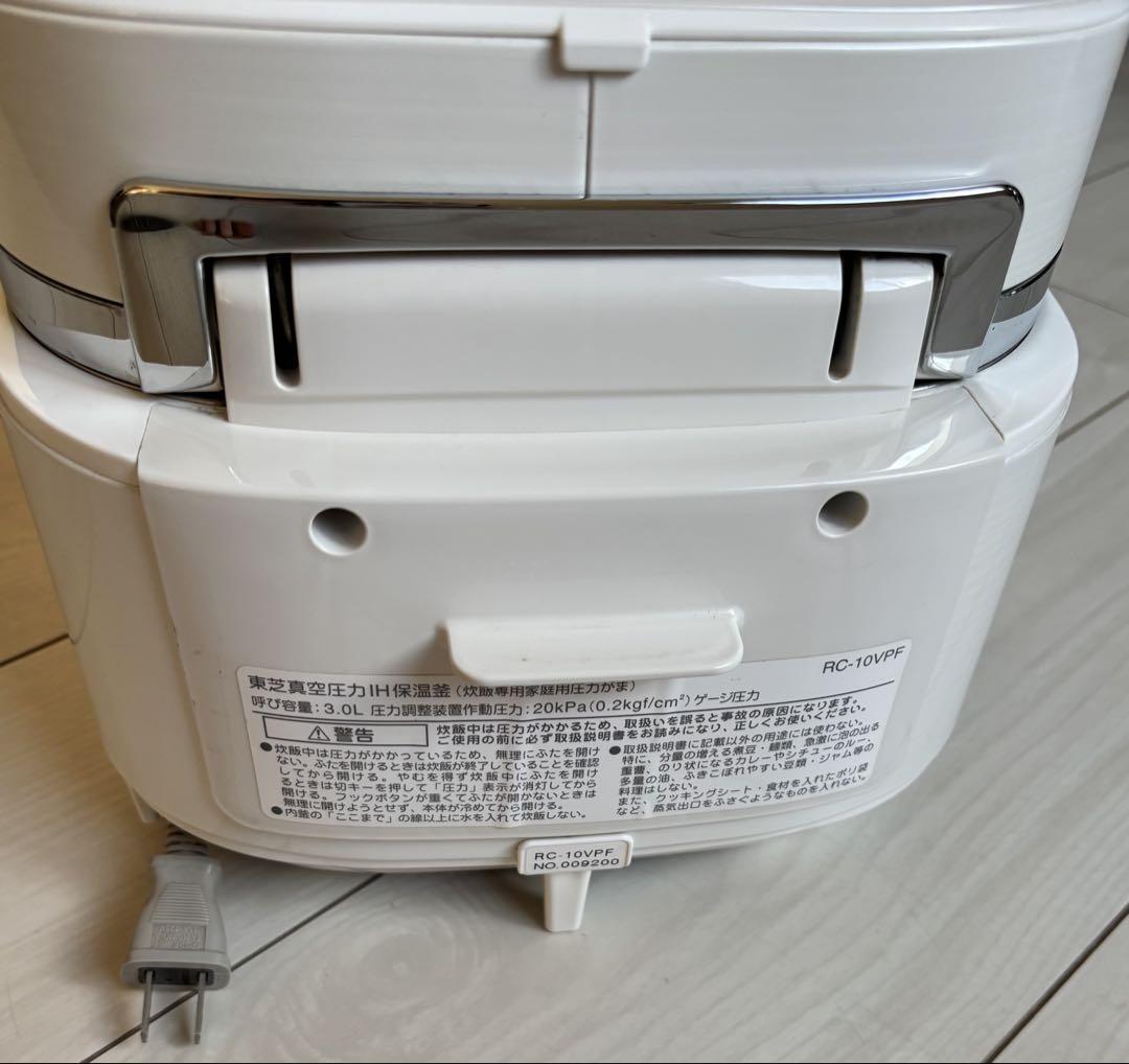 【即納】 ジャンク品】RC-10VPF メルカリ - 炊飯器 東芝 炊飯器・餅つき機