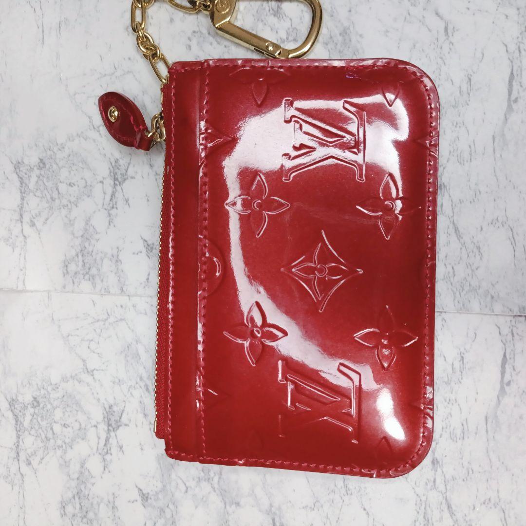 美品 ルイヴィトン ヴェルニ ロゴ コインケース 箱 保存袋 M93559 美品 ルイヴィトン ヴェルニ ロゴ コインケース 箱 保存袋 M93559