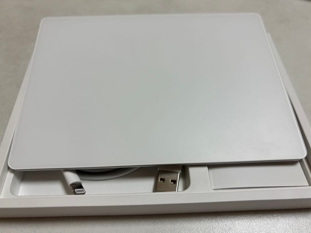 Apple Magic Trackpad 2 ホワイト