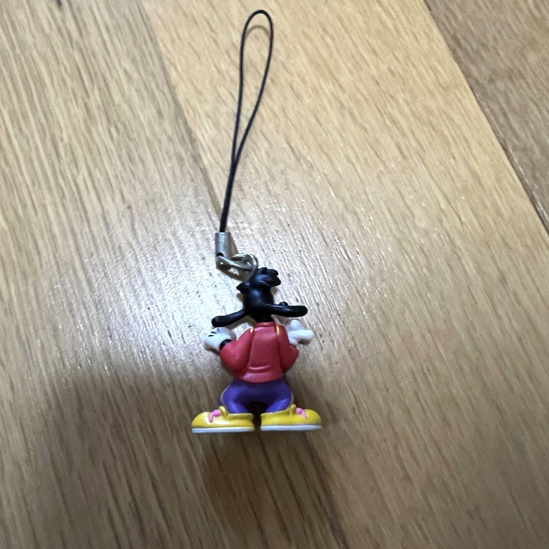 グーフィー　マックス　ガチャガチャ　ダンシングポーズストラップ ディズニーマックス＆グーフィーのダンシングポーズストラップ