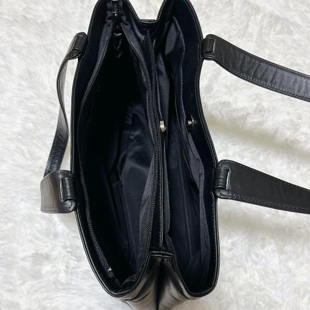 極美品　Kitamura キタムラ　ハンドバッグ　レザー　ブラック　Kロゴ 極美品✨ 未使用に近い✨ キタムラ ハンドバッグ シボ革レザー