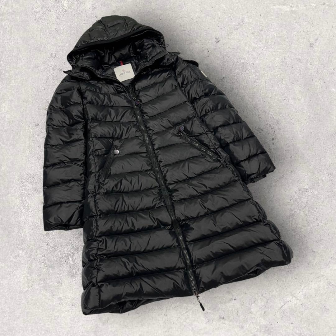 11619【美品・QR確認済み】モンクレール　MOKA モカ　ダウンコート