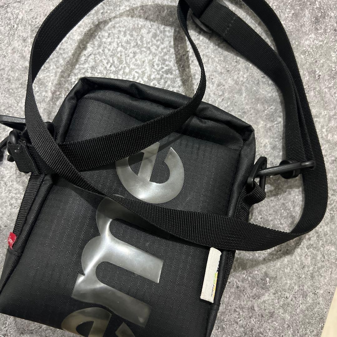 即発送!SUPREME 21SS Neck Pouch ステッカー付! 即発送!SUPREME 21SS Neck Pouch ステッカー付!