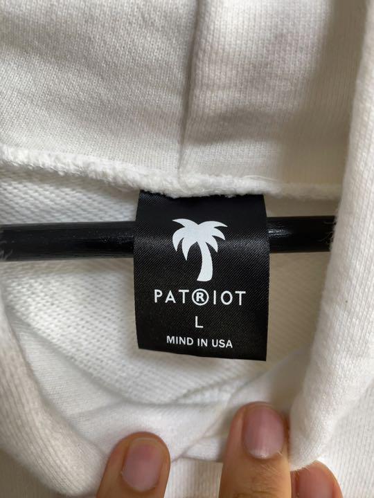 高品質得価 PATRIOT パトリオット アクネストゥディオズプリントパーカー 白 iTe7r-m96525109342 超特価国産