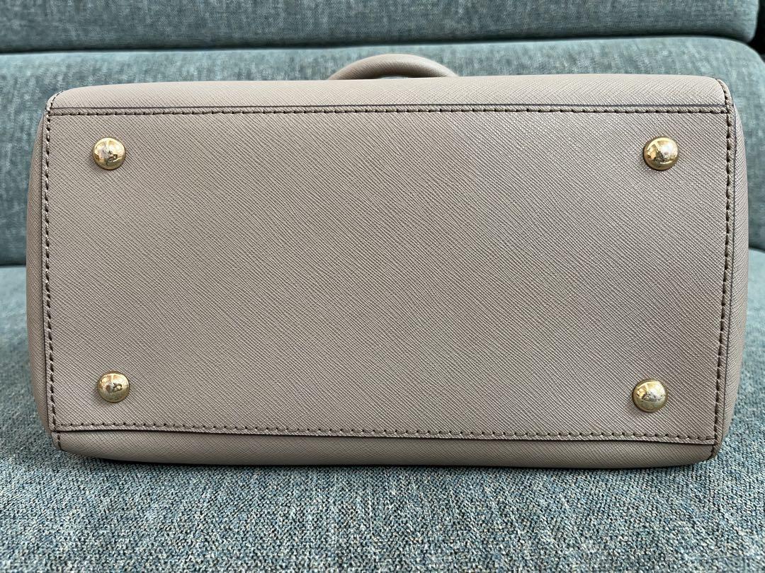 MICHAEL KORS トートバッグ ベージュと黒 - メルカリ