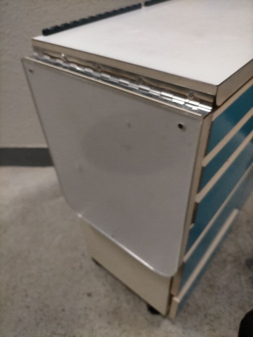 医療用棚やや傷や汚れあり