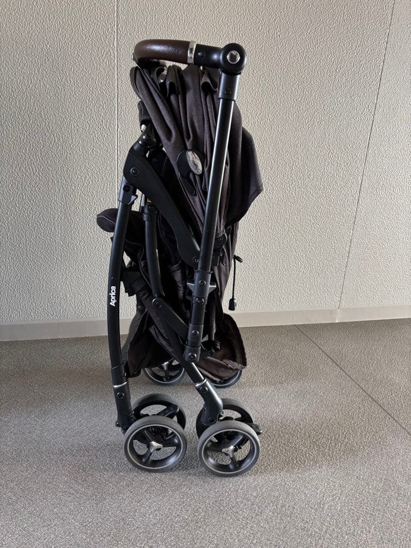 アップリカ　ラクーナ　クッション　フリー　プラス