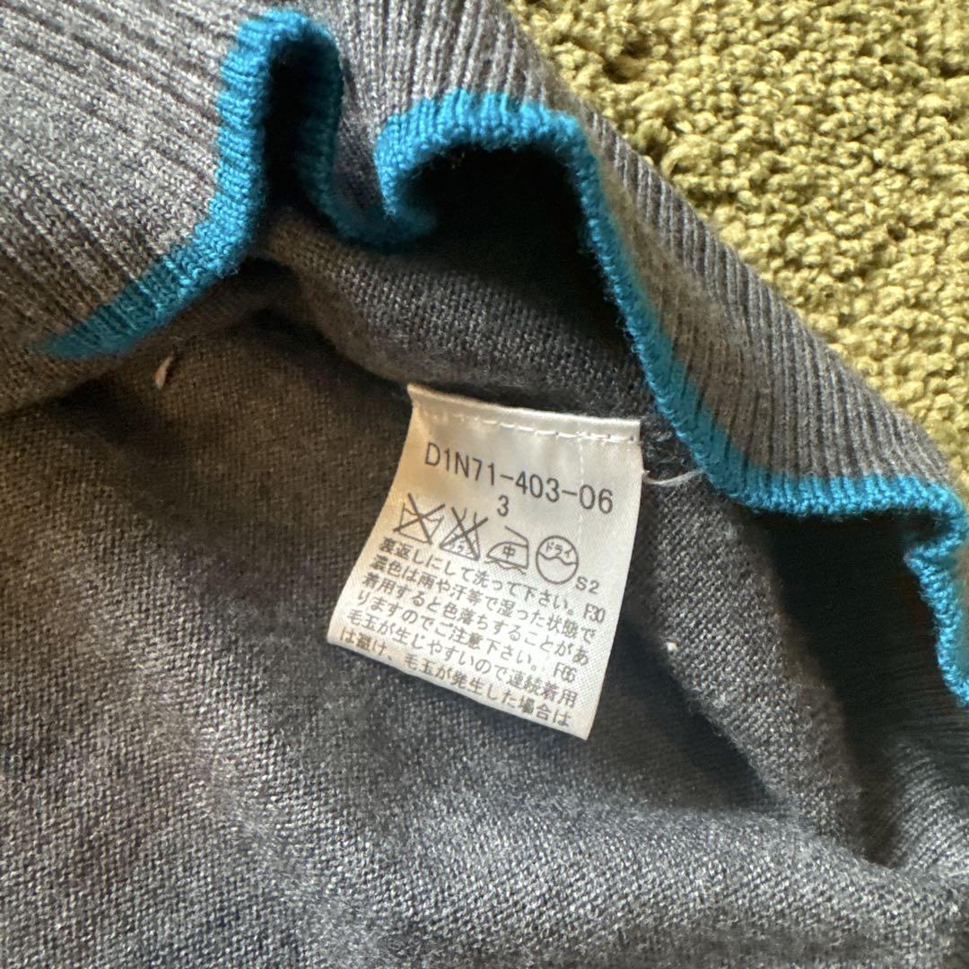 【美品】バーバリーBurberry Black Label Vネック薄手ニット