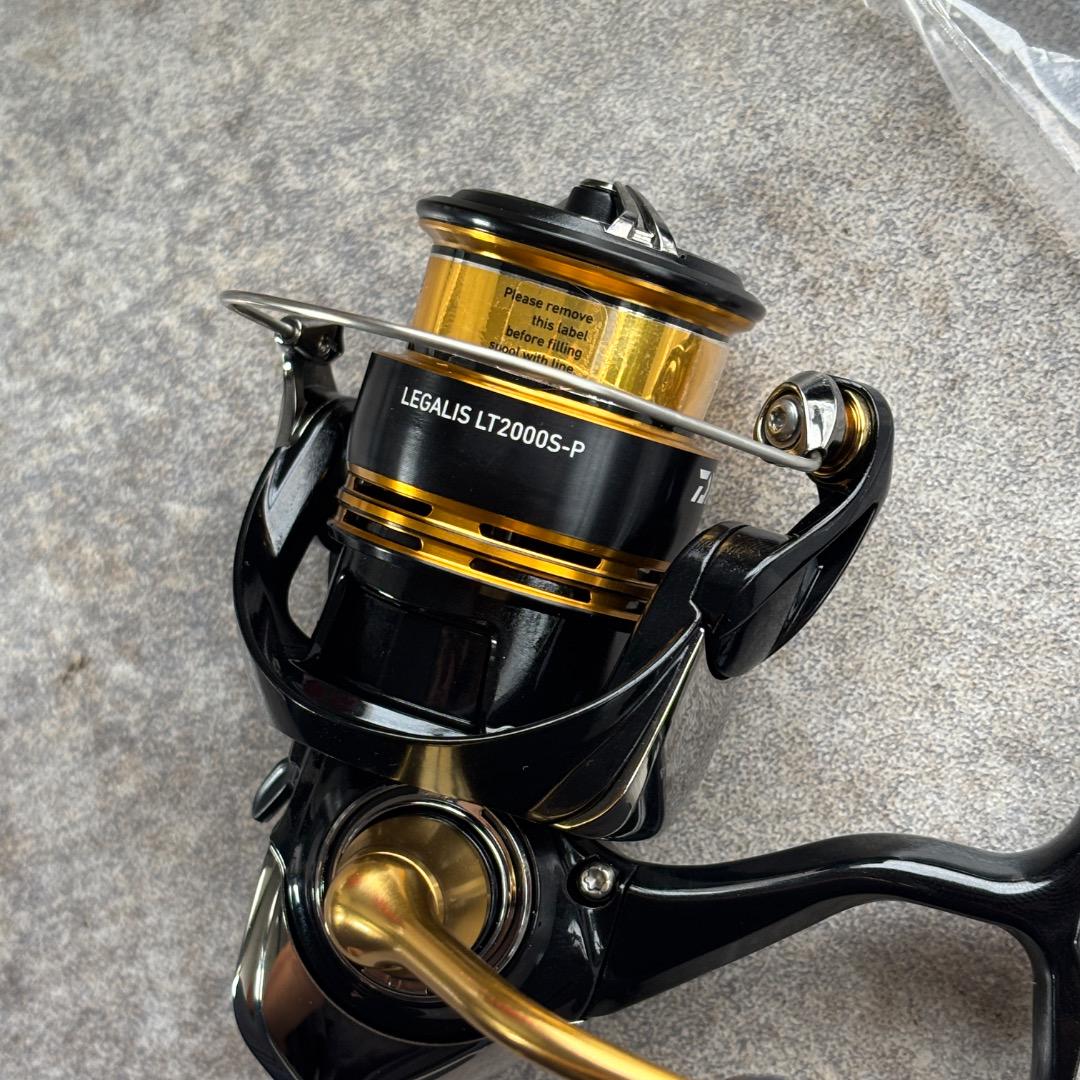 新品未使用　ダイワ　 23レガリス　LT2000S-P スピニングリール