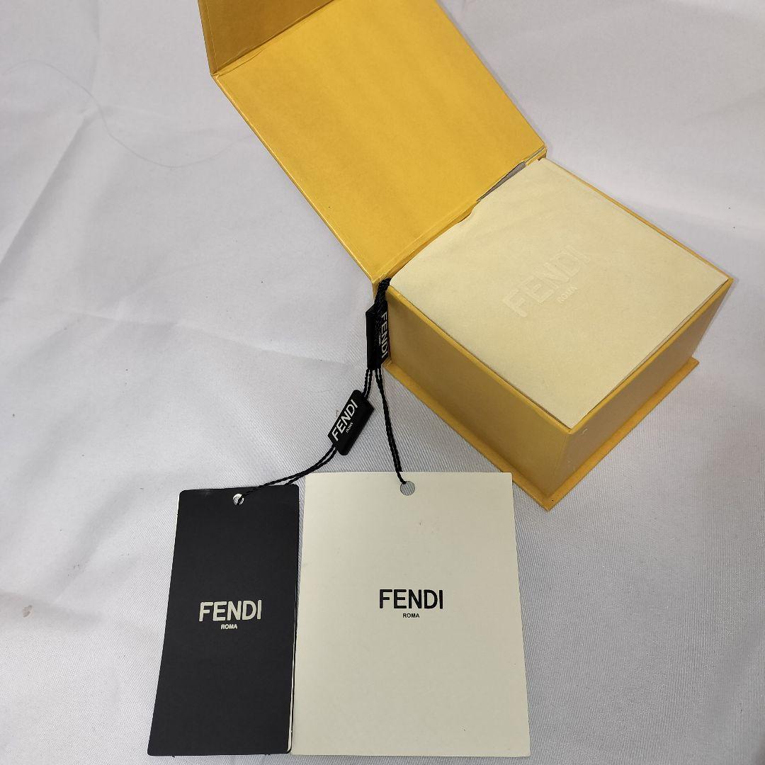 F IS FENDI エフイズフェンディ 8AH432 A44D