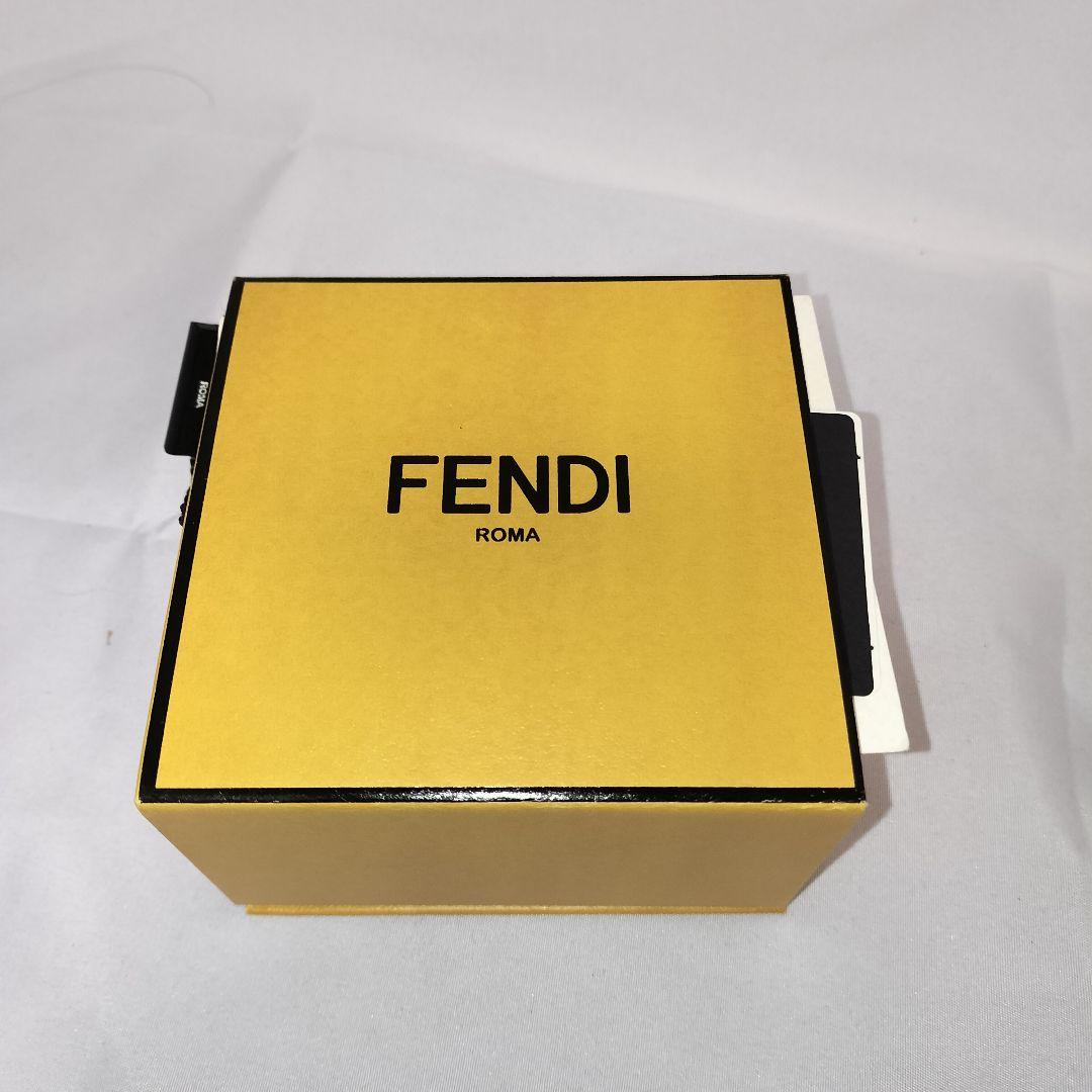 F IS FENDI エフイズフェンディ 8AH432 A44D