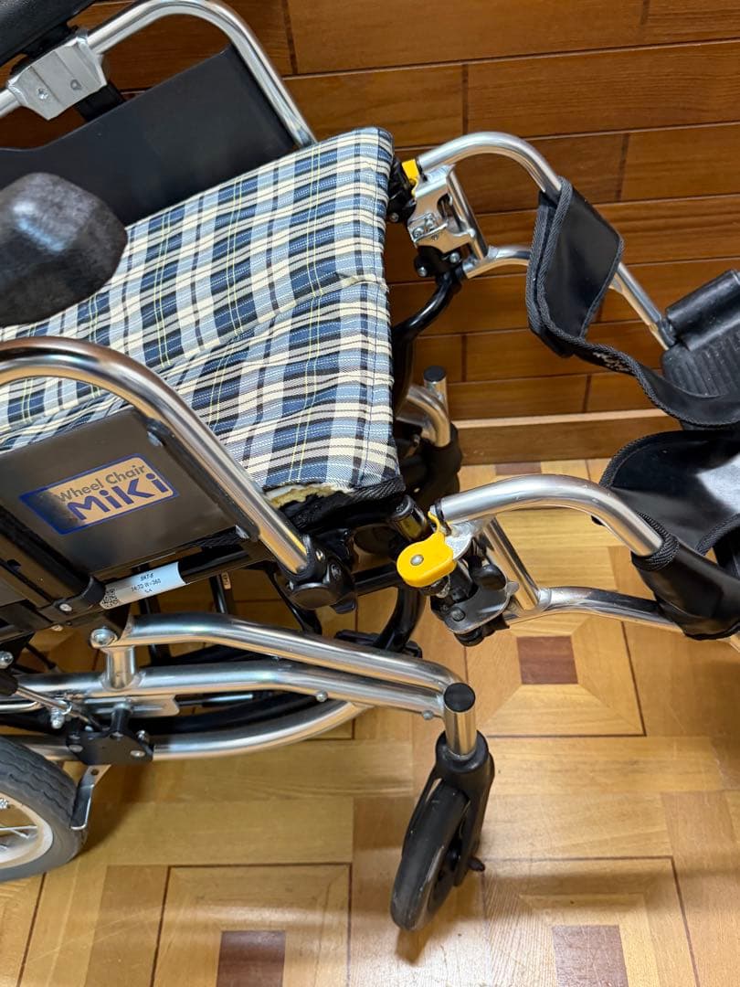 SKT-8 Miki 介助型車椅子 ティルト リクライニング コンパクト 車椅子 SKT-8 Miki 介助型車椅子 ティルト リクライニング コンパクト 車椅子