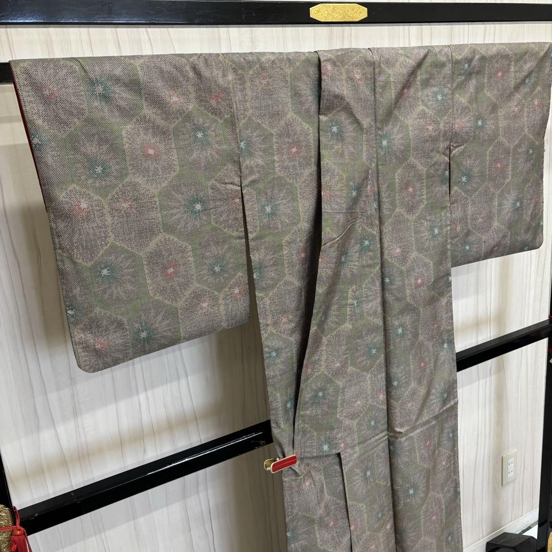 AK-2653 本場大島紬 一元式 亀甲 素敵な絣柄 正絹　広衿　袷　着物