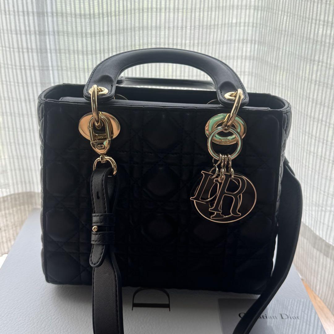 Dior ブラック キルティング ハンドバッグ - メルカリ