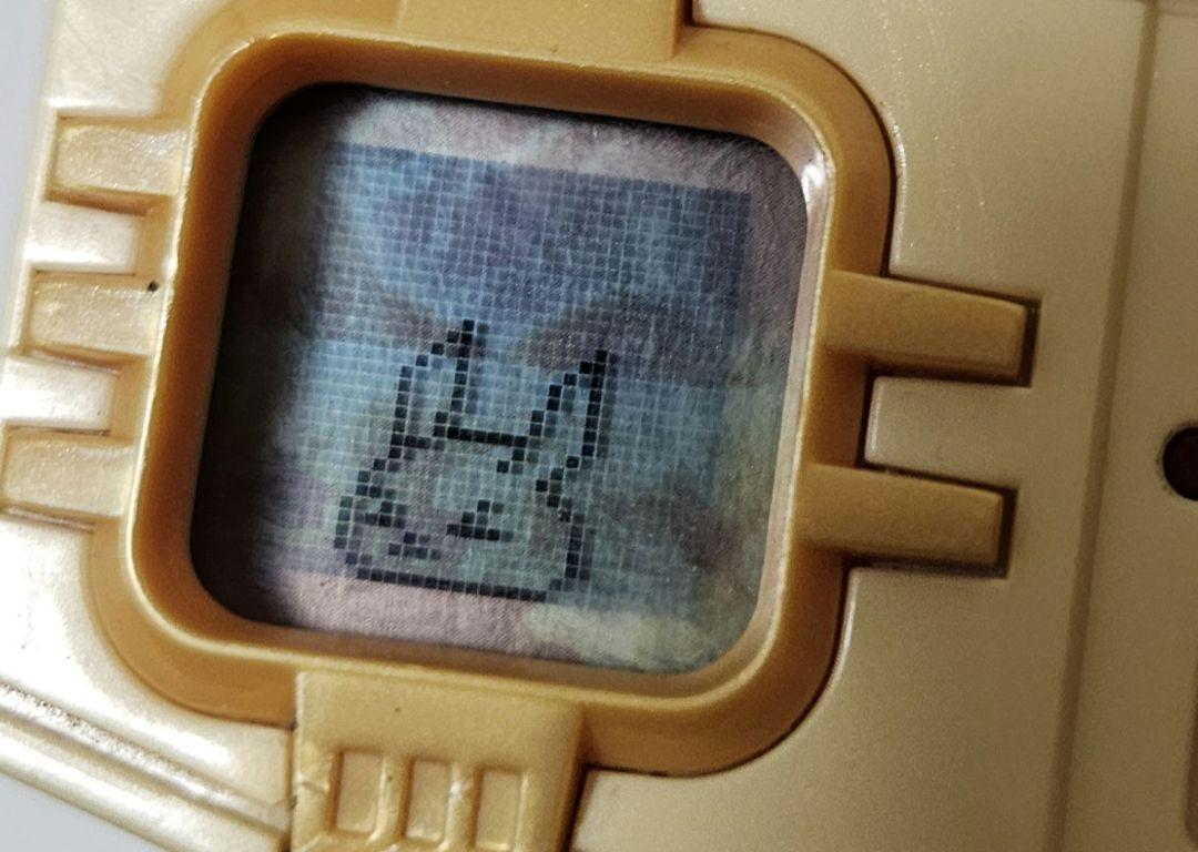 【動作確認済み】デジモンペンデュラム プログレス ホワイト＆ゴールド 電池蓋なし デジモンペンデュラム プログレス ホワイト ゴールド