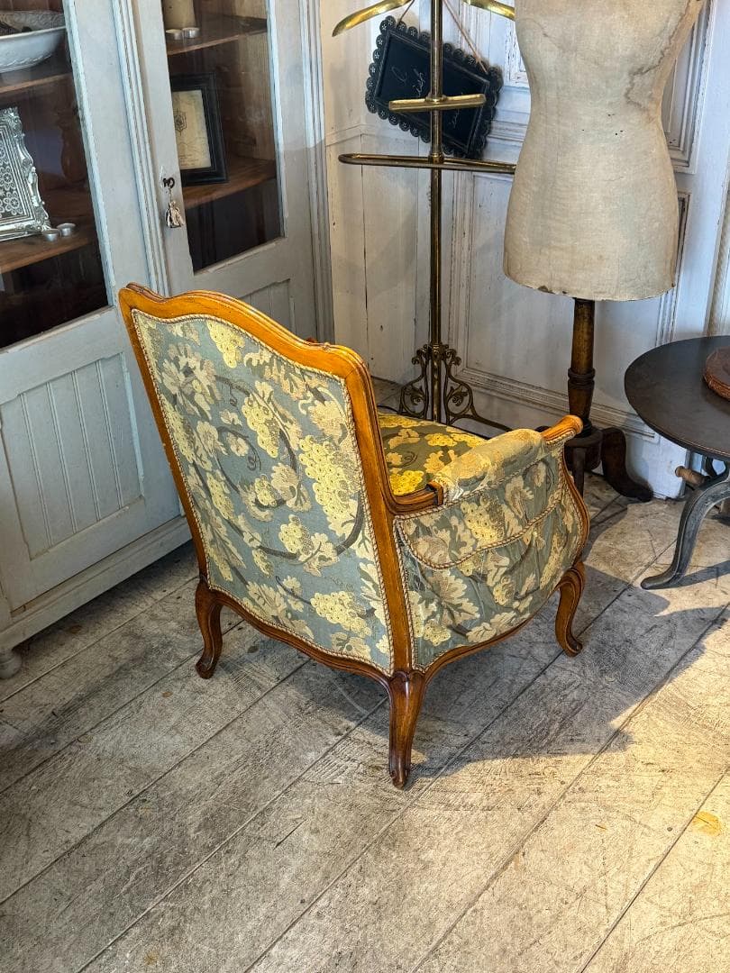 ハイバックアームチェア