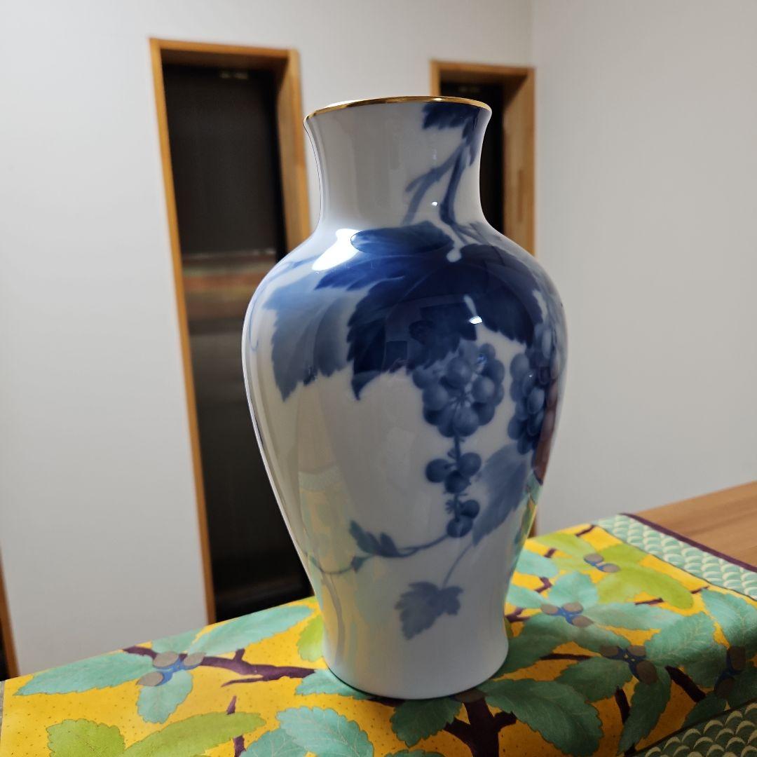 大倉陶園　葡萄　花瓶